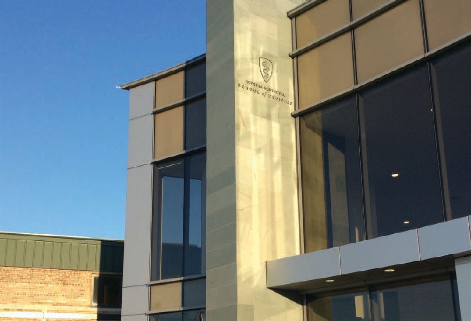 Exterior shot of Hofstra Northwell School of Medicine